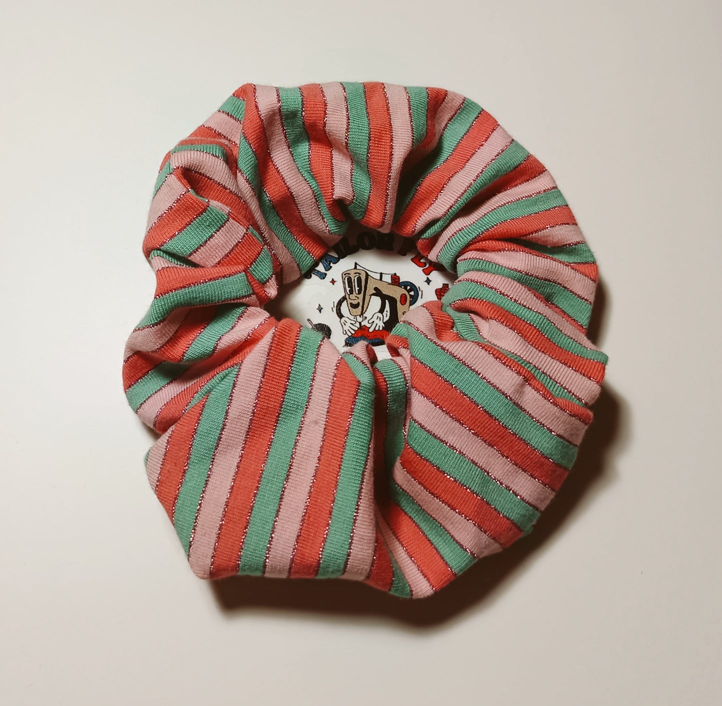 "Iris" scrunchie