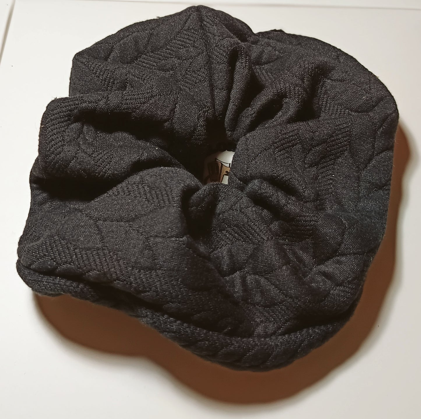 "Ερατώ" scrunchie