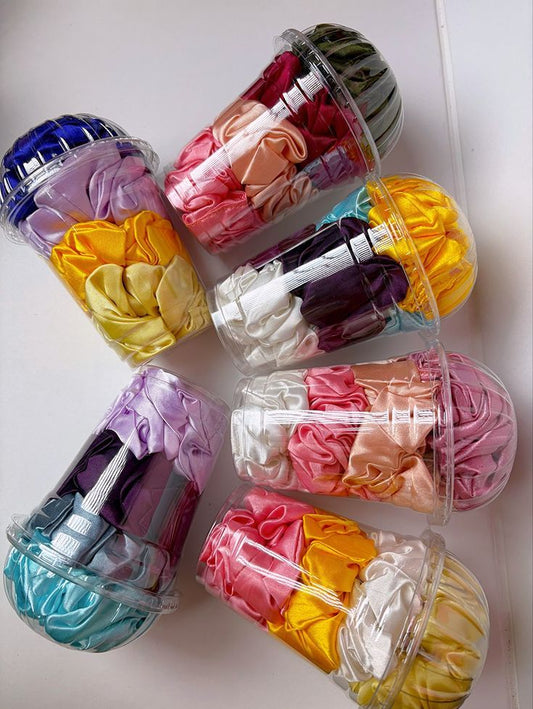 Scrunchie Surprise Cup – 14€